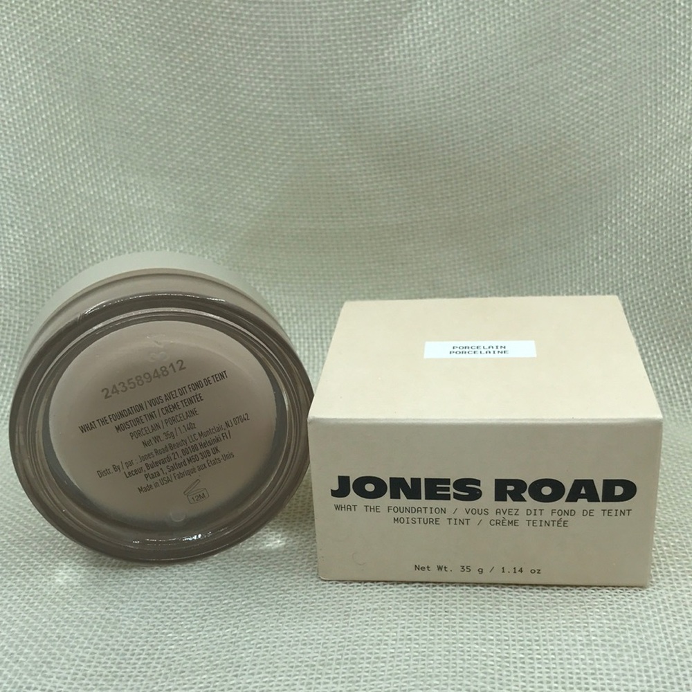 Jones Road What The Foundation shade  porcelain 1.14oz new with box - Picture 3 of 3